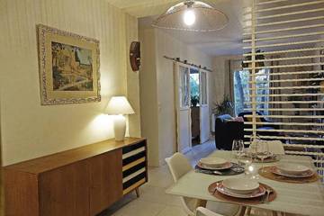 Gîte pour 4 personnes, avec jardin ainsi que terrasse et jacuzzi dans Basilique Saint-Seurin de Bordeaux