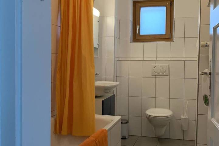 Ganze Wohnung, Vinadi Appartement/Fewo, Dusche oder Bad, Wc 3½-Zimmerwohnung in Davos Platz 1, Davos
