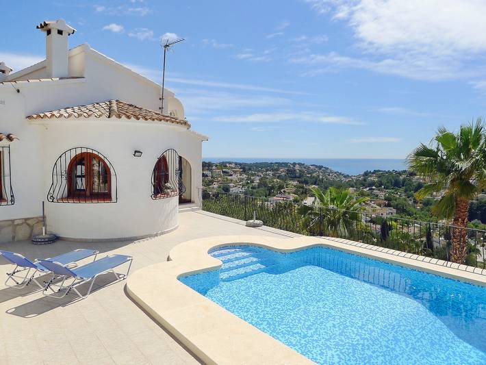 Casa de vacaciones para 6 personas, con terraza además de jardín y vistas - 1