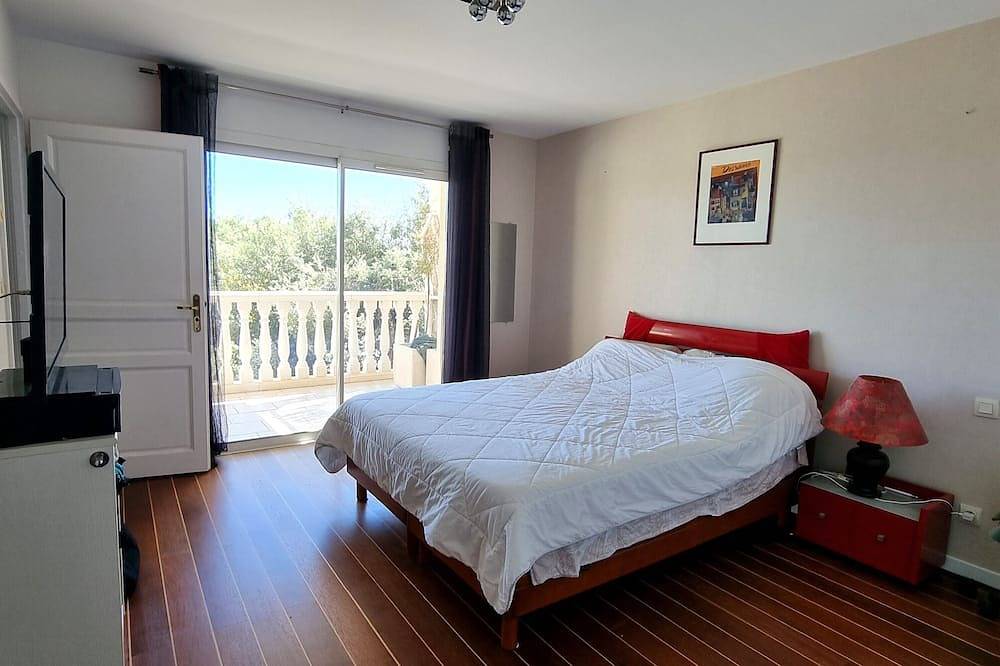 Apartamento entero, Belvédère du Midi vue des Côteaux et Pyrénées, Canal du Midi in Ayguesvives, Lauragais