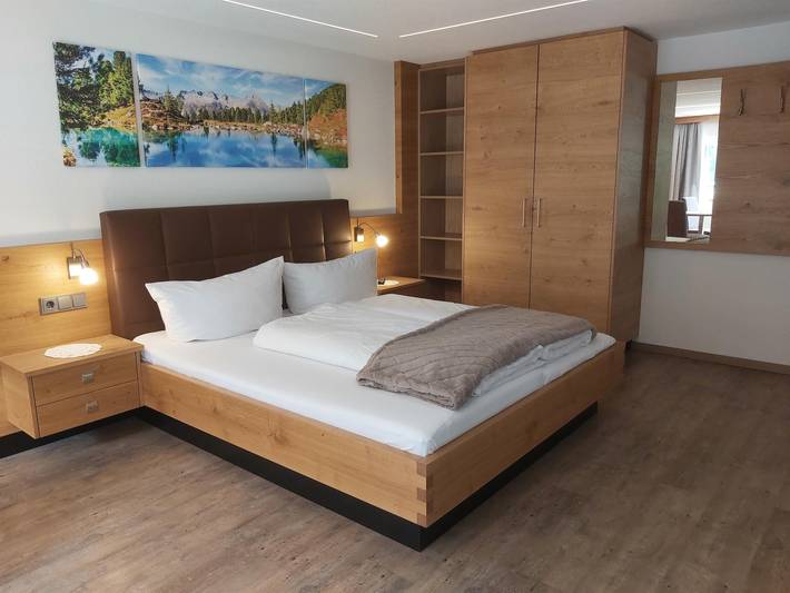 Ganze Ferienwohnung, Top 6 / 2 Pers./Wohn-/Schlafraum/Du, Wc in Kappl, Verwall