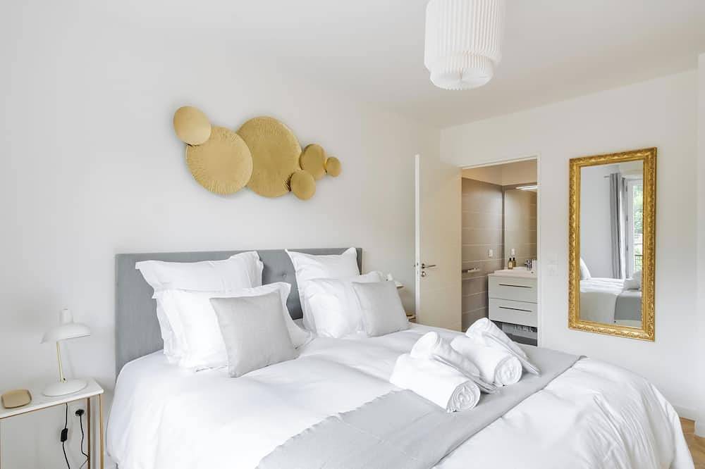 Ganze Wohnung, Appart. Victoria(sleeps 7, 2 parking spaces)- Les Demoiselles à Versailles in Versailles, Yvelines