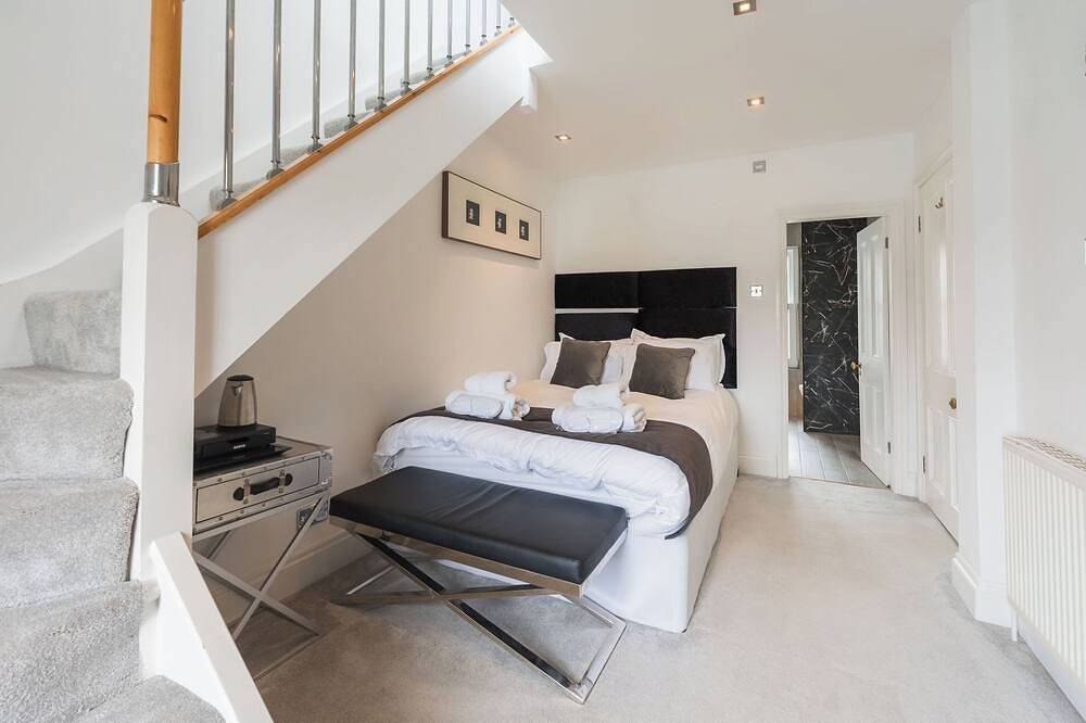 This historic Manor House has been transformed into a superb holiday residence in Bangor, Gwynedd