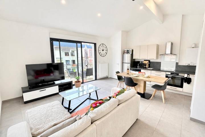 Gîte pour 2 personnes, avec balcon et vue dans Basilique Saint-Sernin (Toulouse)