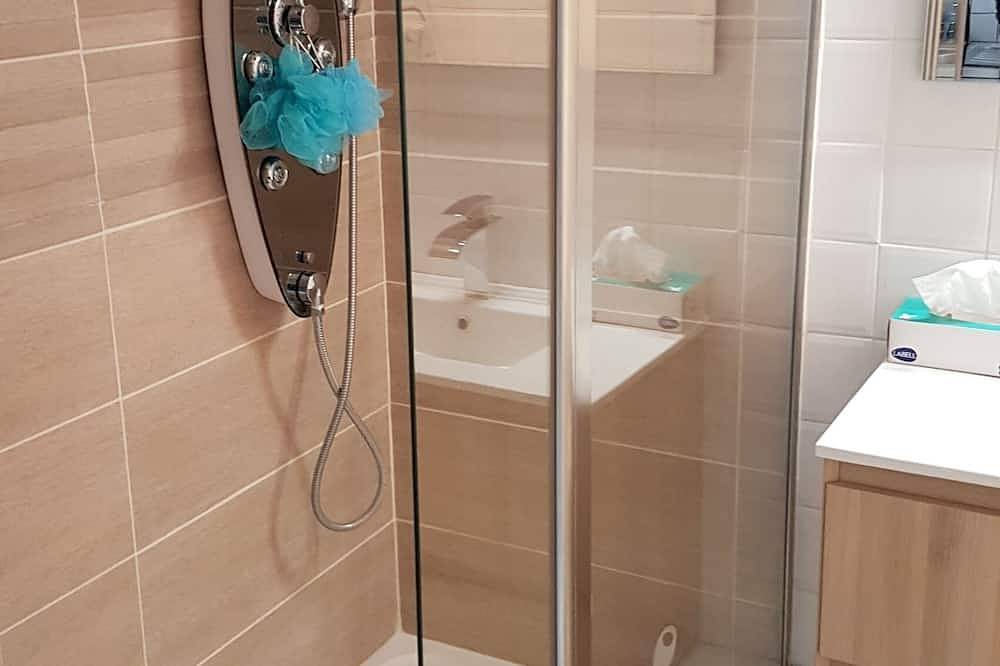 Ganze Wohnung, Studio Ecke Nacht Panoramablick auf das Meer in Bandol, Toulon Region