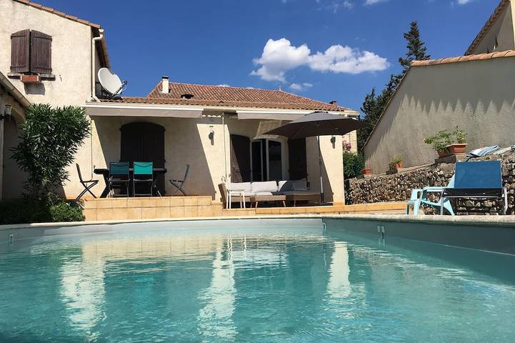 Location de vacances pour 8 personnes, avec jardin à MUS