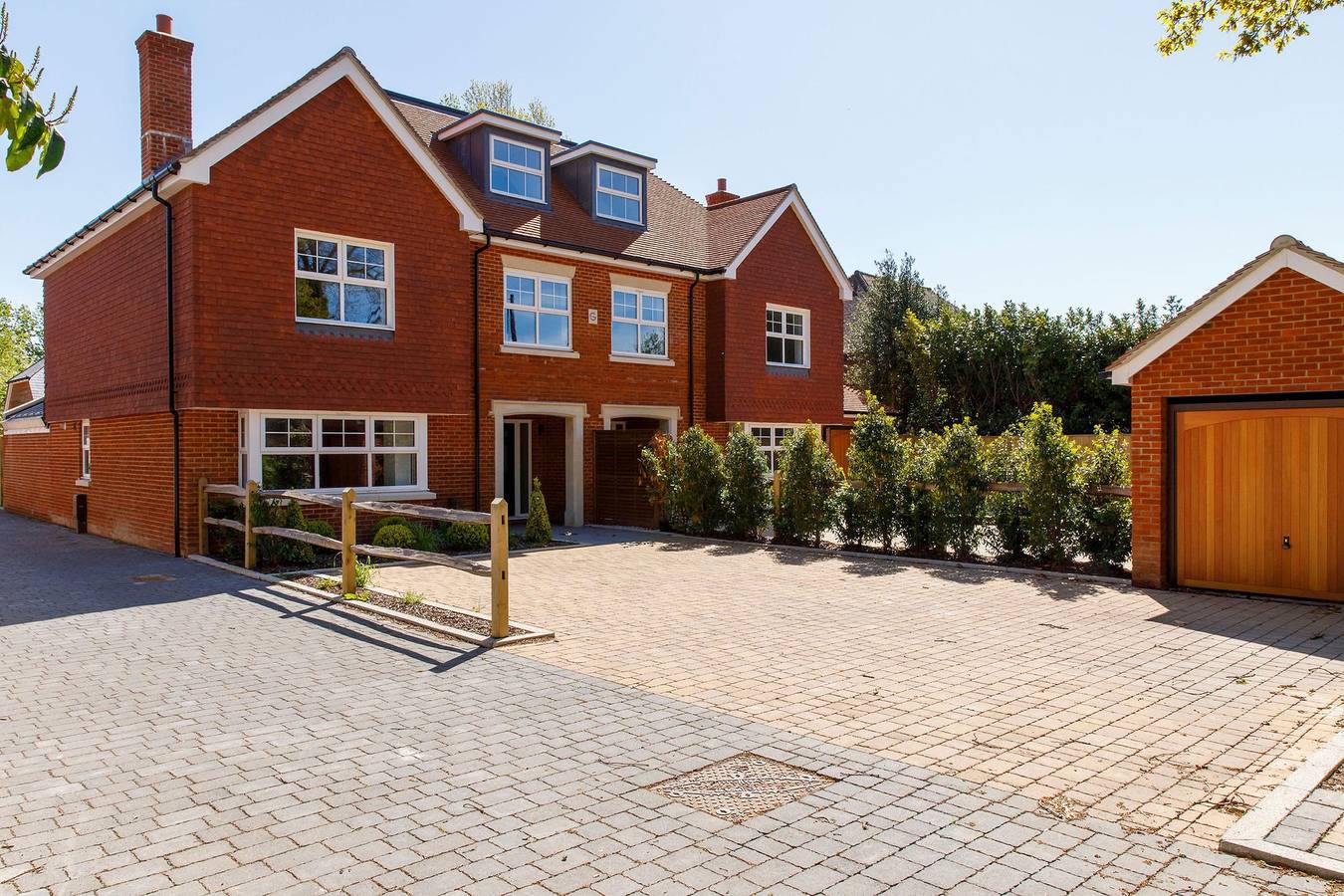 Luxury 5Br Chichester Home for 12 in Chichester, South Downs