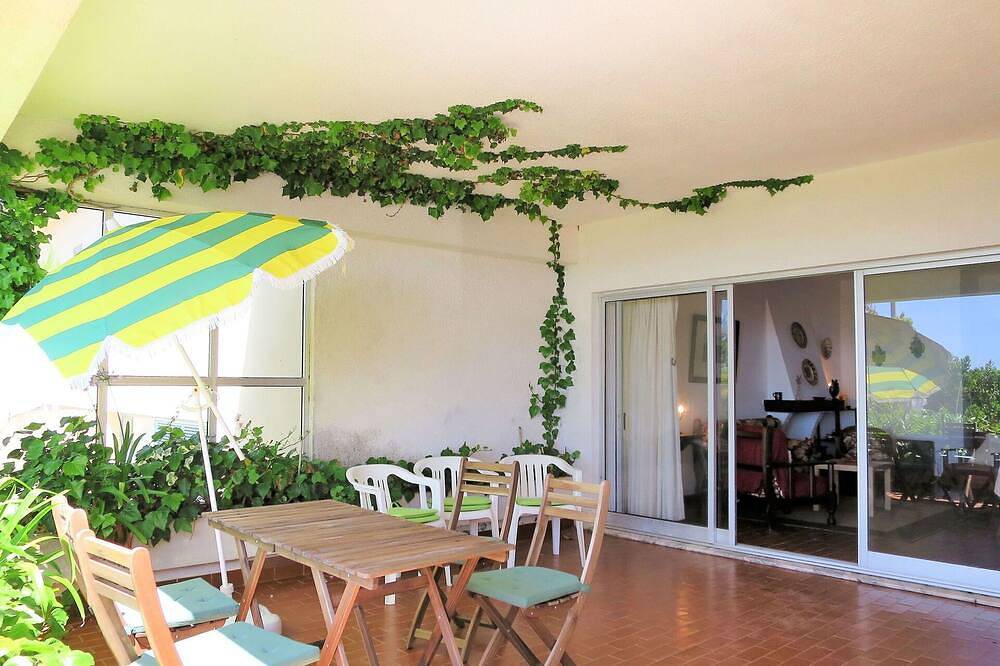 Mooi vrijstaand vakantiehuis voor 8 personen met Tv, terras, parking en huisdieren toegestaan in Moledo, Distrito de Viana do Castelo