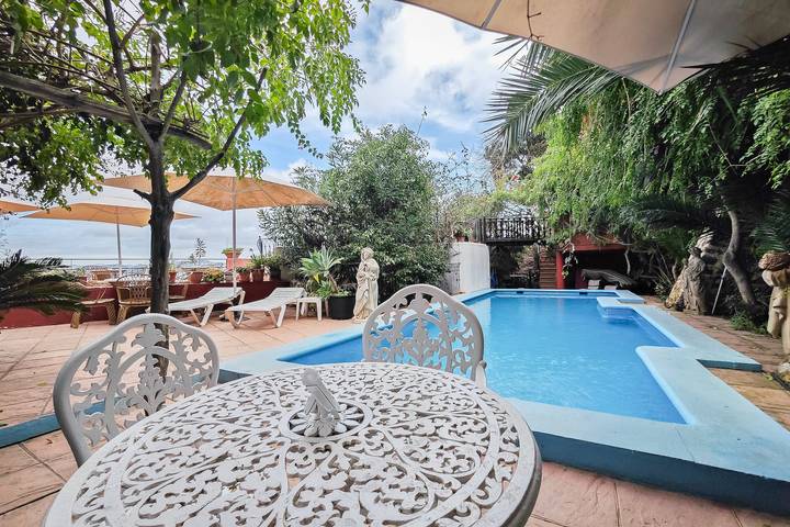 Apartment 'Navila' with Shared Pool, Wi-Fi and Air Conditioning in Dalt Vila, Ibiza (Municipality)