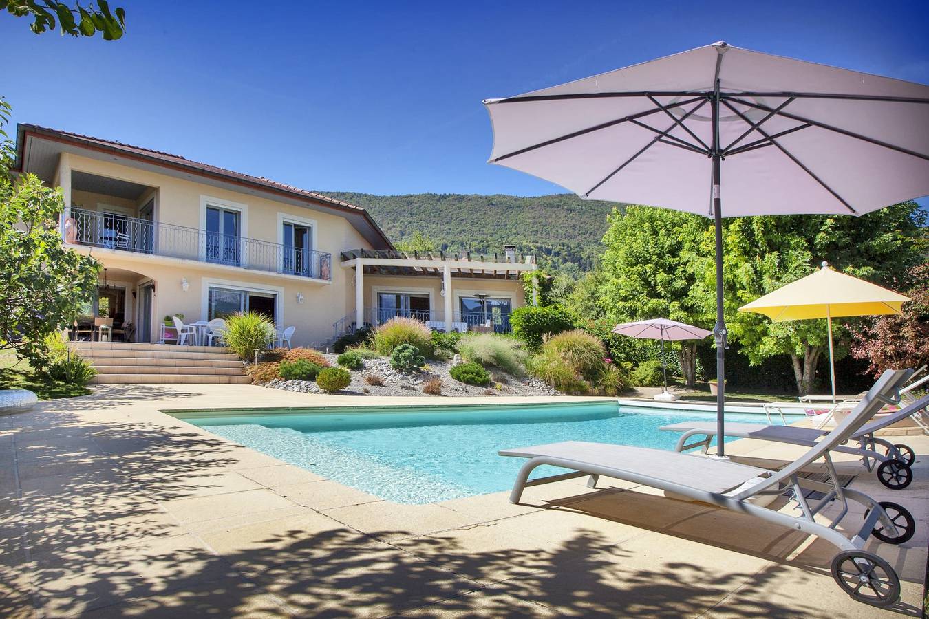 Le Mas de Sevrier in Sévrier, Parque natural regional del Macizo de Bauges