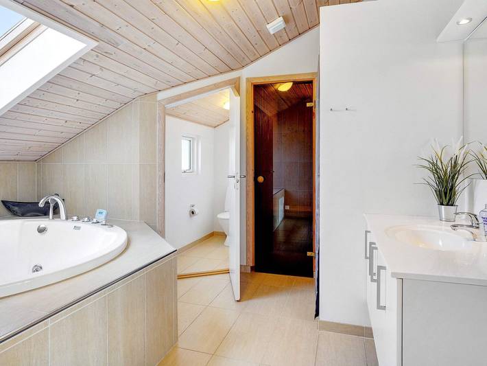 Ferienhaus für 10 Personen, mit Terrasse und Sauna in Grønhøj Strand - 4