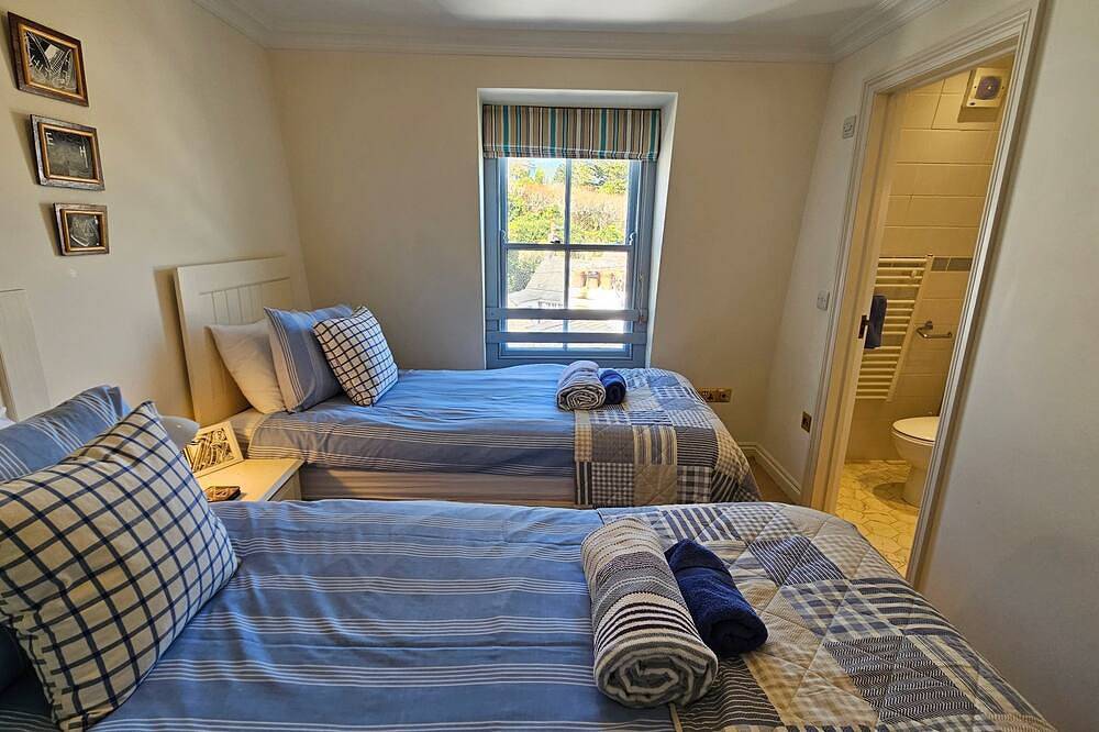 Pennant -  an apartment that sleeps 4 guests  in 2 bedrooms in St Mawes, Cornwall
