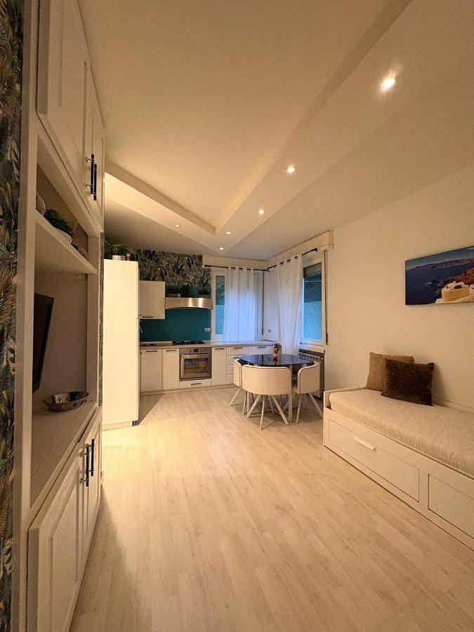 Gîte pour 3 personnes, avec jardin dans Brusimpiano - 2