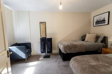 Apartment for 4 People in Swindon, North Wessex Downs, Photo 4