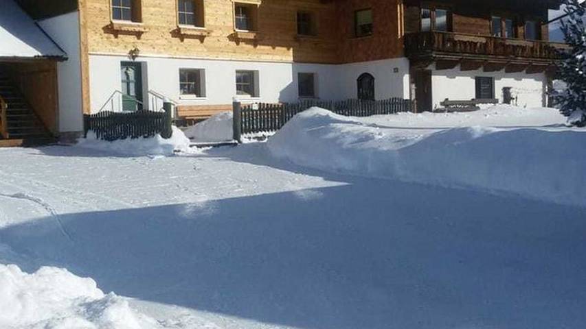 Vakantiewoning voor 8 personen, with uitzicht and balkon as well as tuin in Grän