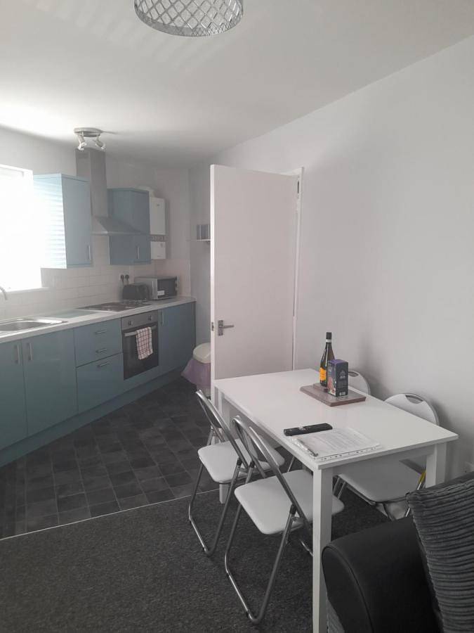 Ganze Wohnung, Two-Bedroom Apartment in Herne Bay, Kent