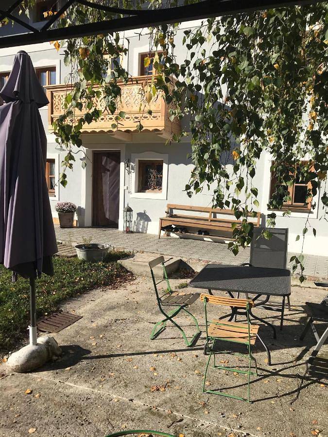 Ferienwohnung für 5 Personen, mit Terrasse und Garten