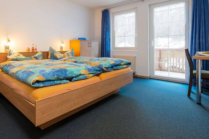 Ferienhaus für 12 Personen, mit Garten und Terrasse, mit Haustier in Saas-Grund - 4