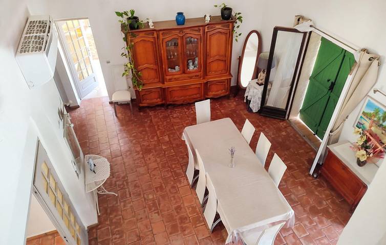 Geräumige 135 m² große Wohnung mit Pool und Terrasse, 300 m vom Zentrum von Bagnols-en-Forêt entfernt in Bagnols-en-Forêt, Mittelmeerküste (Frankreich)
