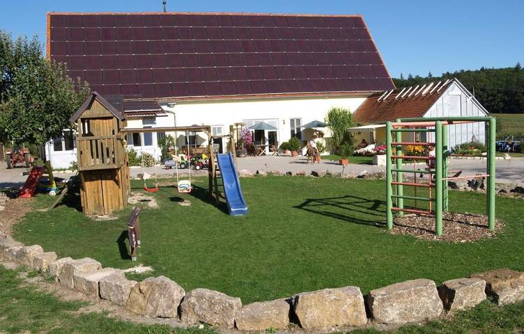 Ferienwohnung für 4 Personen, mit Terrasse und Sauna in Herrieden