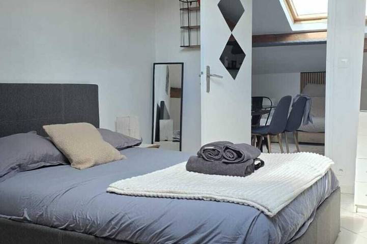 Location de vacances pour 8 personnes, avec piscine et balcon à La Ferté-Gaucher - 3