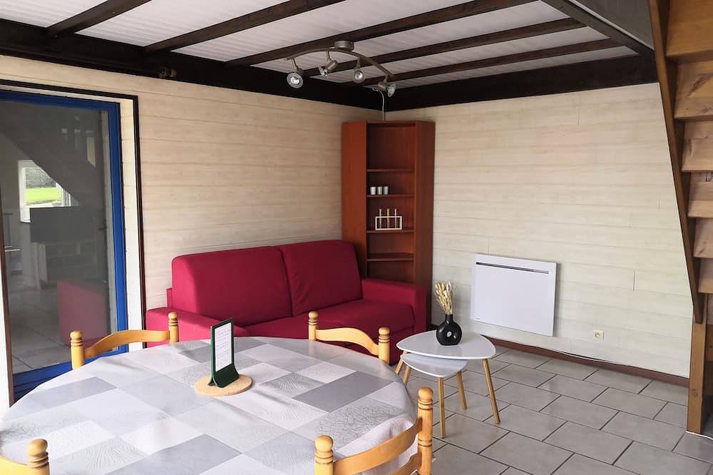 Accommodation in the countryside in Plougoulm, Ceinture Dorée