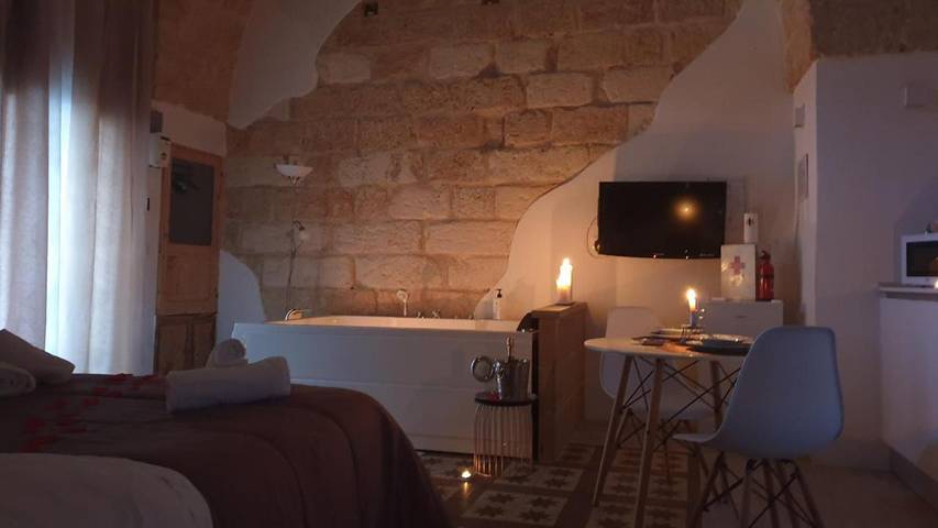 Gîte pour 2 personnes, avec jacuzzi, animaux acceptés à Miggiano - 2