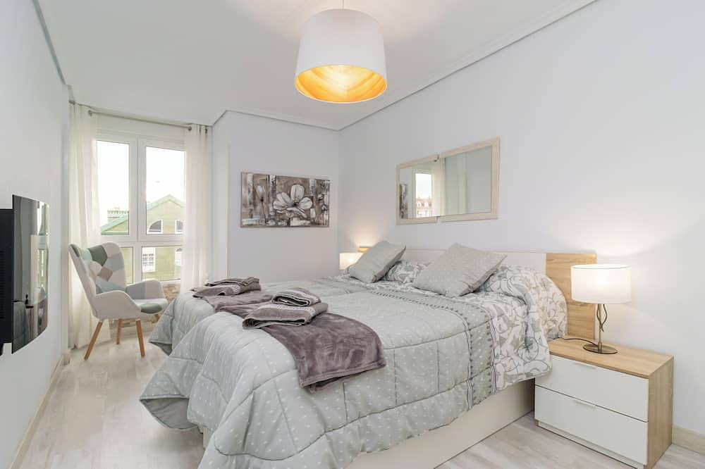 Modern apartment in downtown Somo. 3 minutes from the beach. in Playa de El Puntal (Ribamontán al Mar), Ribamontán al Mar