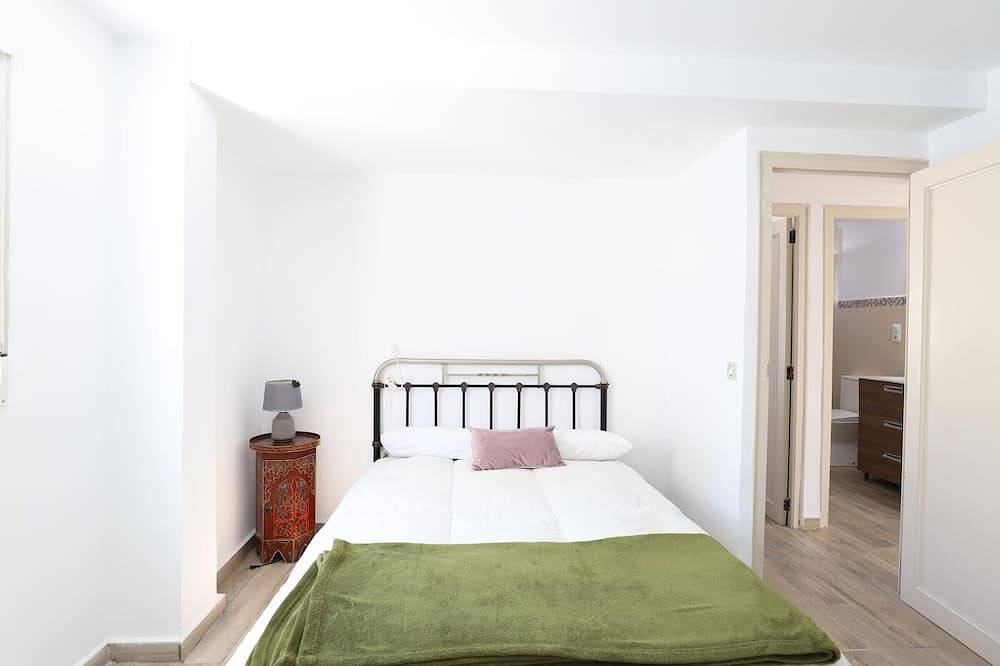 Villa 200m from beach with shared garden and pool in Playa de Almardá, Sagunto