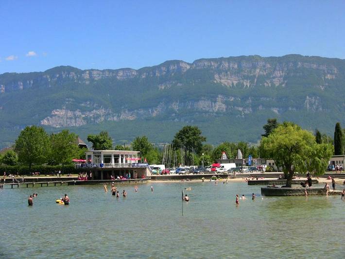 Gîte pour 6 personnes, avec jardin ainsi que vue et terrasse à Le Bourget-du-Lac - 4