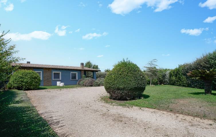 Appartement confortable avec piscine, Wi-Fi et parking près de Pescia Romana in Montalto di Castro, Province de Viterbo