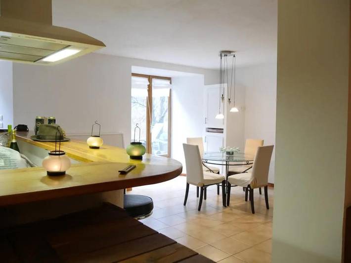 Appartement de vacances pour 6 personnes, avec jardin ainsi que vue et terrasse, animaux acceptés