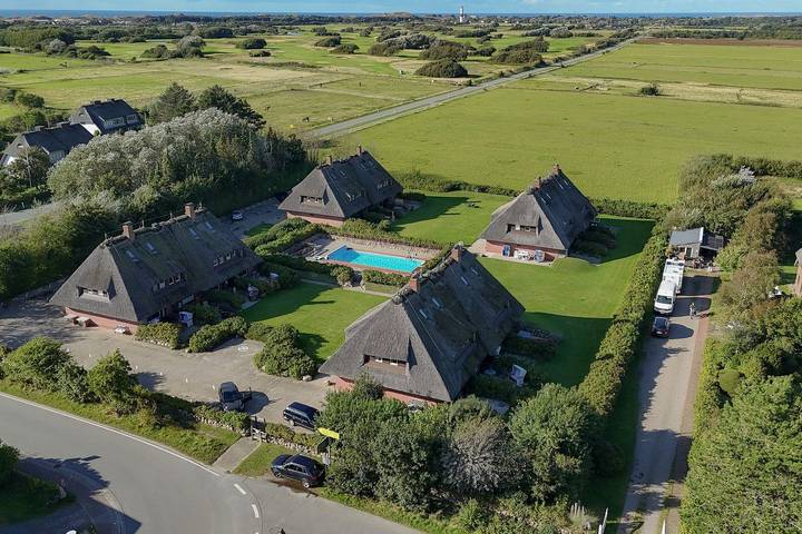Ferienwohnung für 4 Personen, mit Garten und Pool - 1