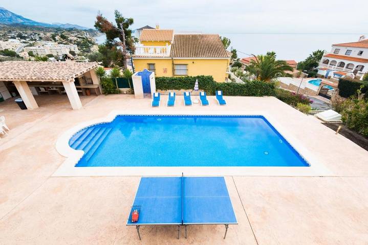 Villa voor 12 personen, with whirlpool and tuin as well as zwembad in El Campello