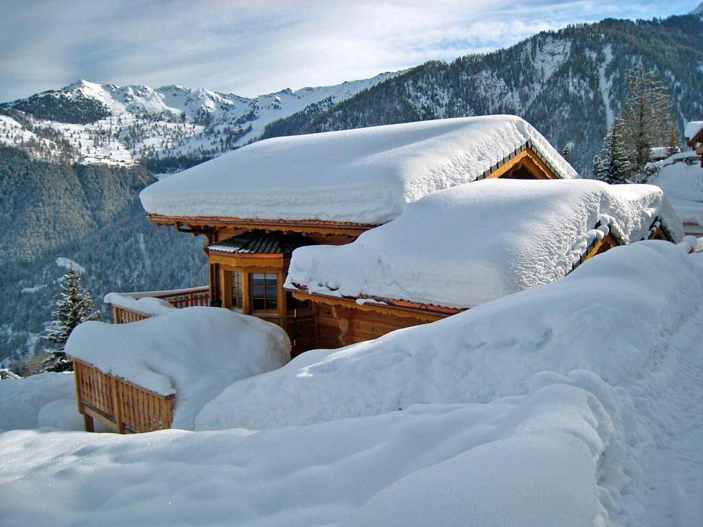 Chalet Chocolat - Jacuzzi Sauna Views Ski-In Ski-Out in La Tzoumaz, Riddes