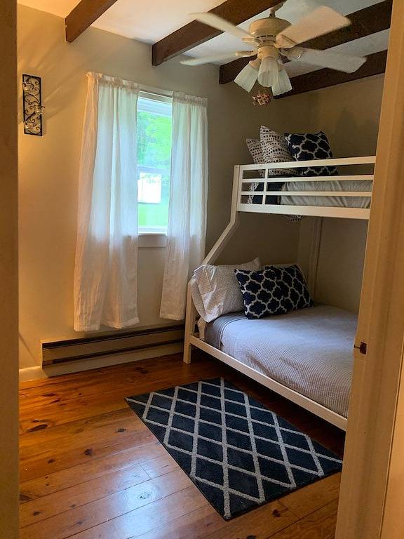 Gemütliches Lakeside Homestead in Hardy County