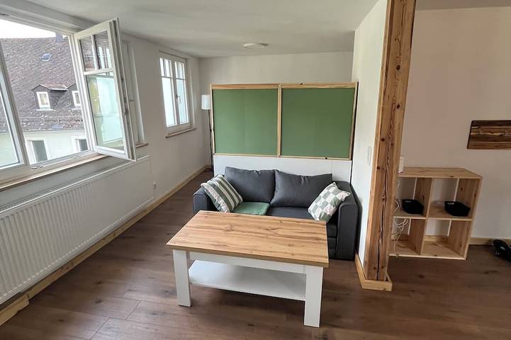 Ganze Wohnung, Turmzimmer - zentrale und moderne Ferienwohnung im Herzen von Wunsiedel in Wunsiedel, Landkreis Wunsiedel im Fichtelgebirge