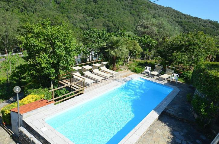 Ferienhaus für 5 Personen, mit Pool und Garten sowie Ausblick, mit Haustier in Prelà