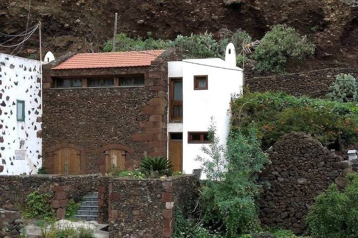 Gîte pour 4 personnes, avec Terrasse et Jardin à Valverde