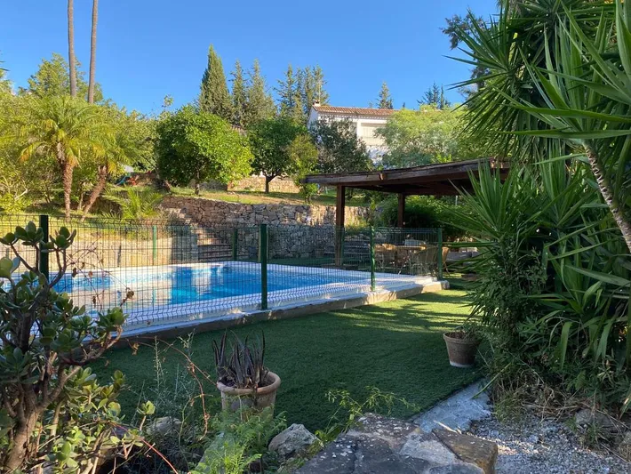 Casa de vacaciones para 3 personas, con piscina además de jardín y vistas - 1