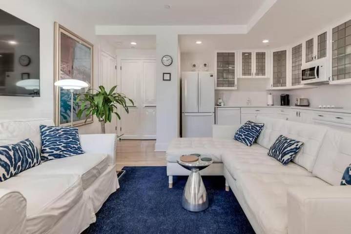 Apartamento para 3 personas, con vistas además de piscina y jardín en Palm Beach