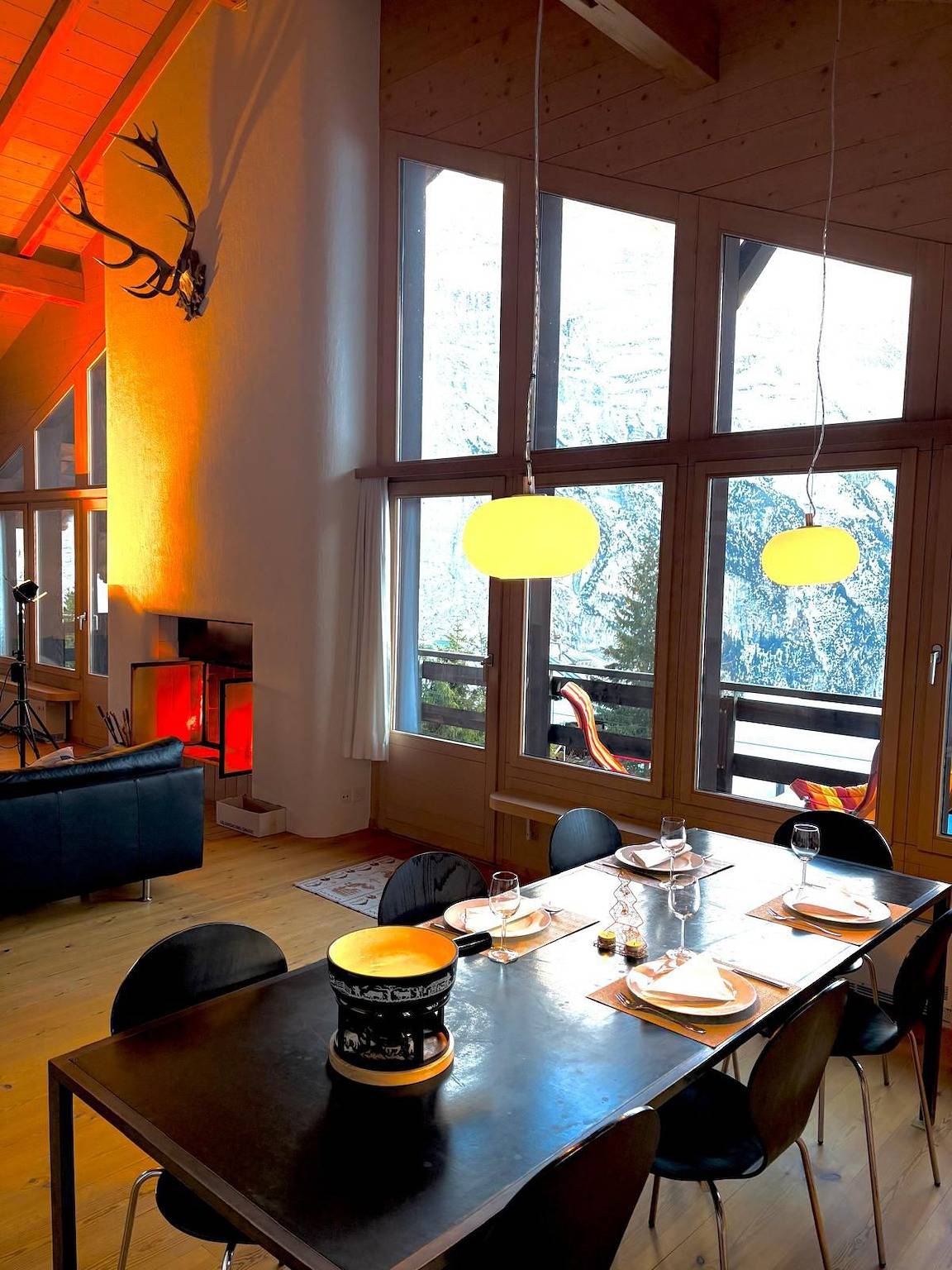 Ganze Ferienwohnung, Exklusive Dachwohnung mit Alpenblick in Lauterbrunnen, Grindelwald und Umgebung