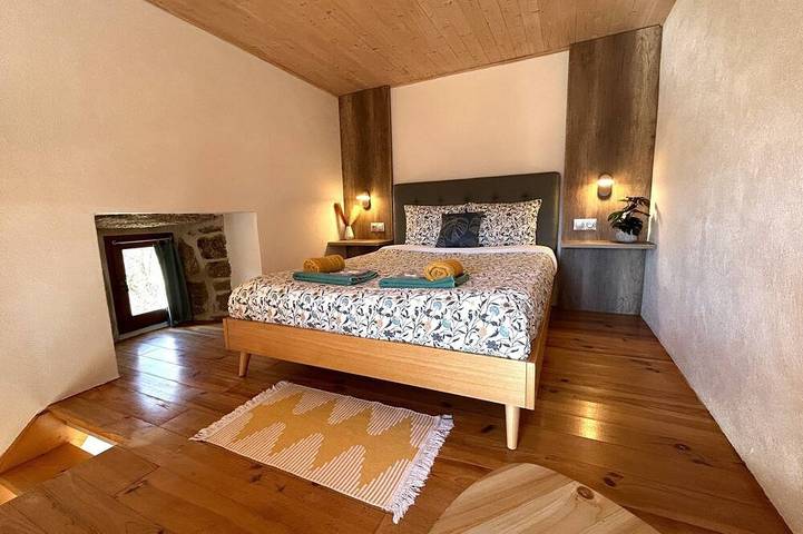 Location de vacances pour 2 personnes, avec piscine ainsi que jacuzzi et jardin à Sablières - 2
