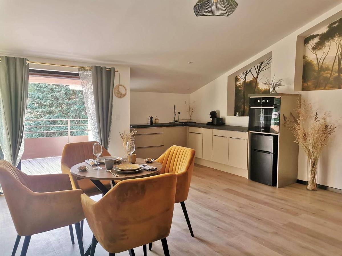 Appartement entier, Le Nid en Chanté Vue Panoramique in Les Arcs (Var), Région de Draguignan