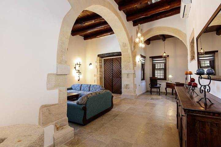Penthe Manor House, Rustic Secret Retreat in Région de Réthymnon