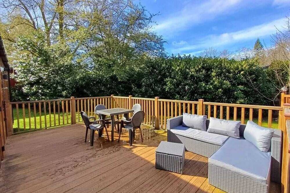 Luxury Lodge on White Cross Bay, lake Windermere in Lake District