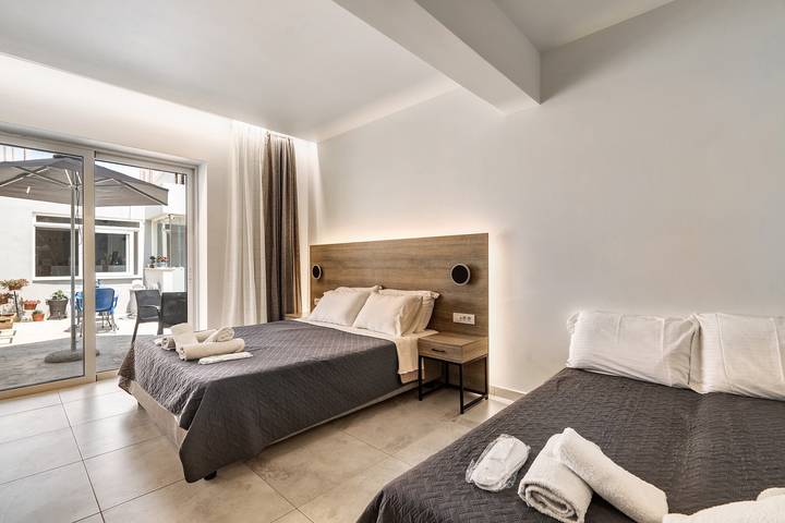 Gîte pour 4 personnes, avec jardin, adapté aux familles à Leucade - 2