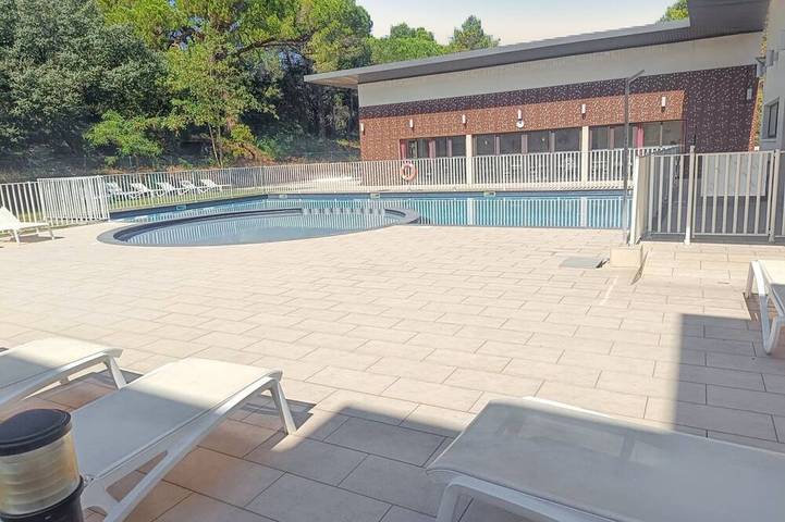 Appartement de vacances pour 4 personnes, avec balcon et piscine