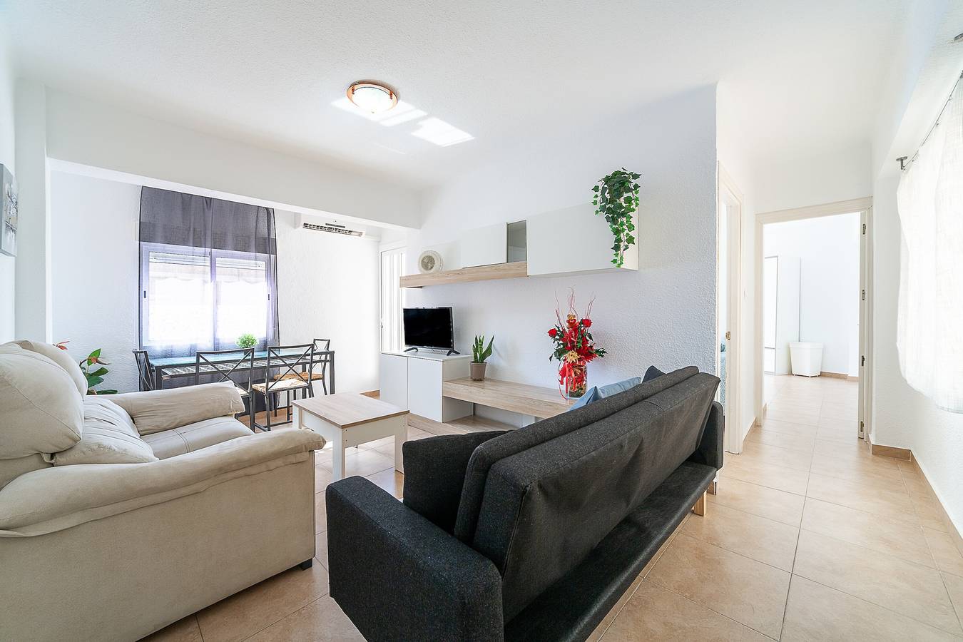 Appartement entier, Appartement 'Piso En El Zapillo' avec vue sur mer, Wi-Fi et climatisation in Almería, Costa de Almería