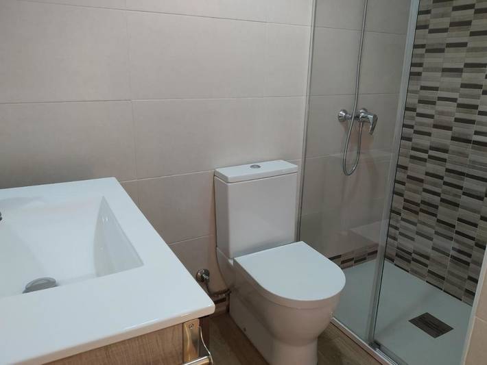 Casa rural para 15 personas, con vistas además de jardín y piscina, Se admiten mascotas en Monachil - 3